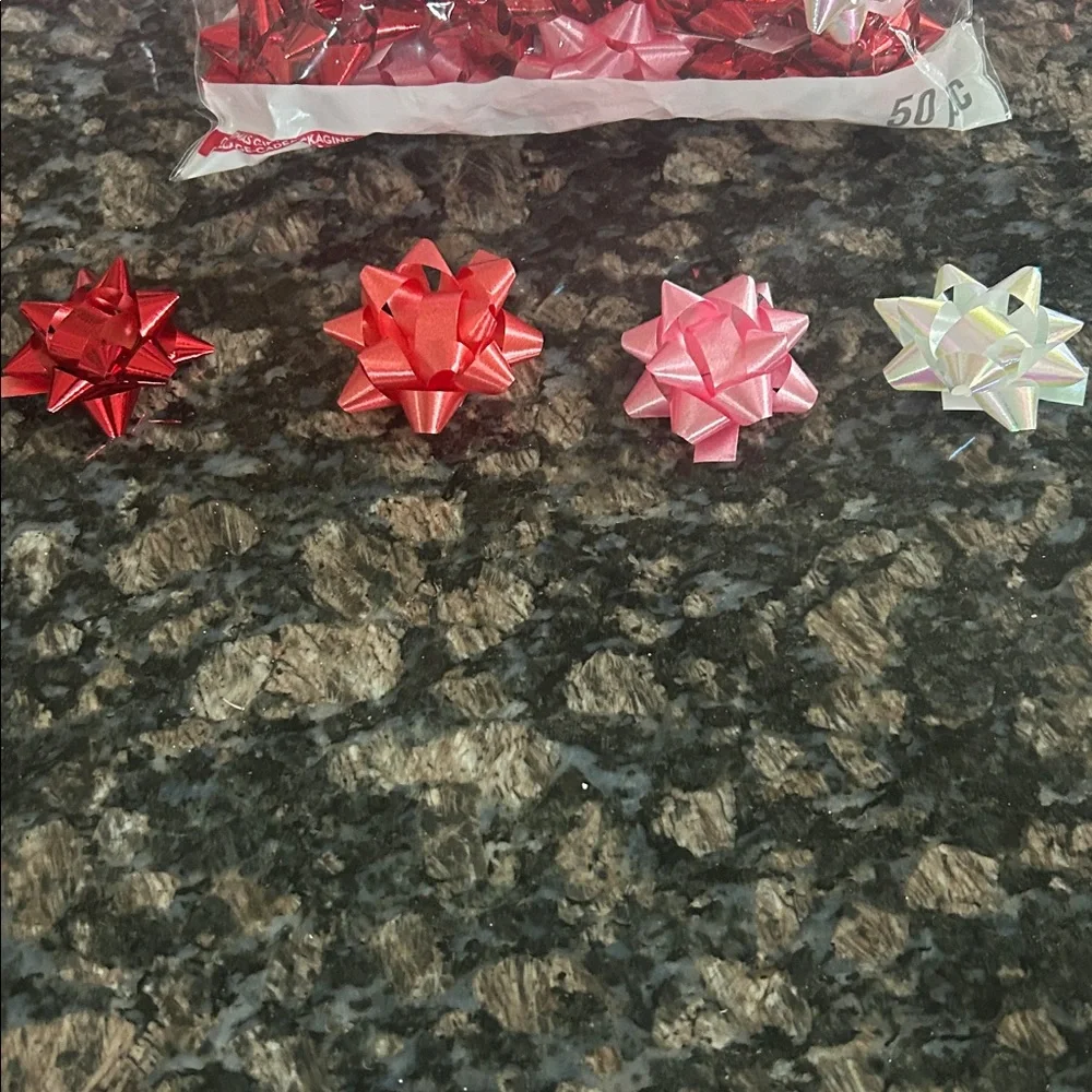 CELEBRATE ASSORTED MINI SELF ADHESIVE BOWS RED-WHITE-PINK 250 PCS NWT